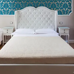 Alojamento de Acomodação e Pequeno-almoço Opera Relais